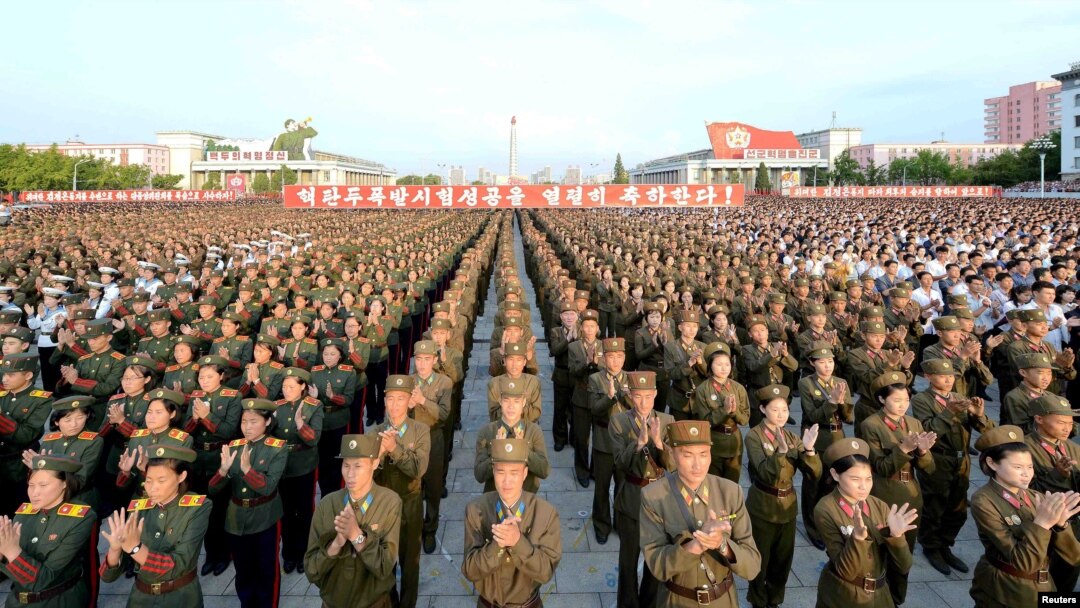 지난 9월 평양 김일성광장에서 북한 5차 핵실험을 축하하는 평양시군민경축대회가 열렸다고 조선중앙통신이 보도했다.