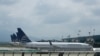 ARCHIVO - Aviones de Copa Airlines se encuentran estacionados en la pista del Aeropuerto Internacional de Tocumen en la Ciudad de Panamá, el martes 26 de mayo de 2020.