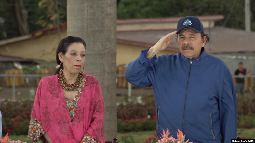 El presidente de Nicaragua, Daniel Ortega, junto a su esposa, la primera Dama Rosario Murillo, en una imagen de archivo (Foto: Daliana Ocaña/VOA)