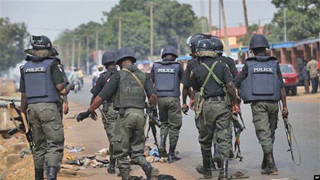 'Yan sandan Najeriya su na yin sintiri a garin Kaduna a arewacin kasar