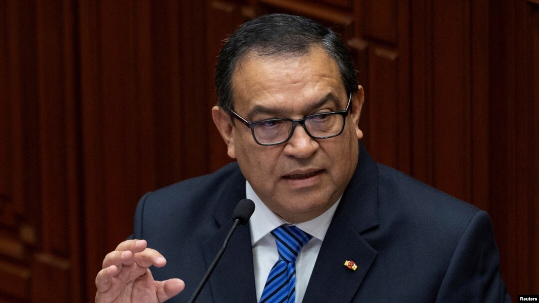 ARCHIVO - El ahora exprimer ministro Alberto Otárola captado el 10 de enero de 2023 durante su disertación ante el Congreso del Perú para el voto de confianza a su favor y del gabinete de la presidenta Dina Boluarte.