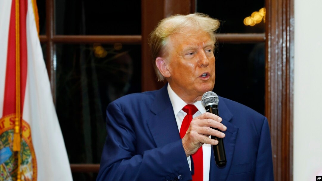 El expresidente Donald Trump durante los Club Golf Awards, el domingo 24 de marzo de 2024, en el Trump International Golf Course, en West Palm Beach, Florida.