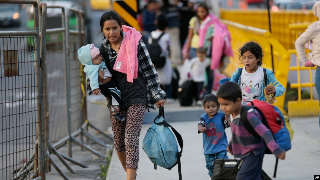 El gobierno ecuatoriano impuso en agosto pasado el requisito de visa humanitaria a los venezolanos que buscan ingresar al país. 
