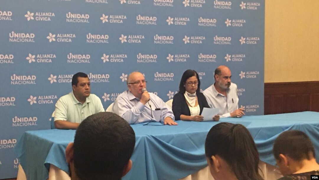 Miembros de la Coalición Nacional durante la creación de esa entidad opositora en marzo de 2020. [Foto de Daliana Ocaña, VOA]