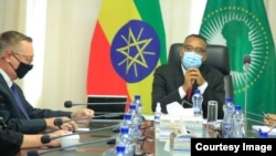 ምክትል ጠቅላይ ሚኒስትርና የውጭ ጉዳይ ሚኒስትር ደመቀ መኮንን፣ ዩናይትድ ስቴትስ የአፍሪካ ቀንድ ልዩ መልዕክተኛ ጄፍሪ ፌልትማን 