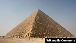 هرم بزرگ مصر حدود ۴۵۰۰ سال پیش ساخته شده است