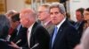 U.S. Secretary of State John Kerry (r) at the G8 meeting in London, Apr 11, 2013.
