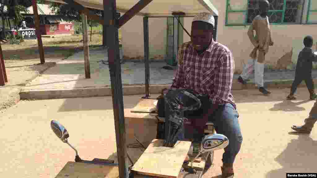 Muktar Adam, matashi da ya kirkiri mota mai amfani da hasken rana