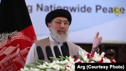 پس از امضای توافقنامه صلح این اولین سفر آقای حکمتیار به خارج است