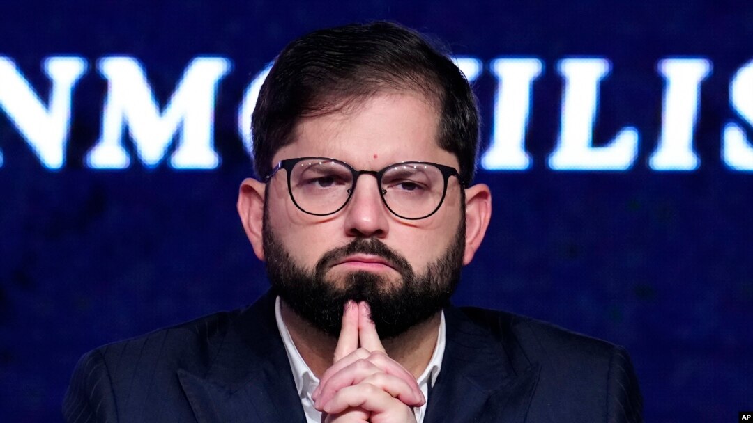 ARCHIVO - El presidente de Chile, Gabriel Boric, asiste a la inauguración del Encuentro Nacional Anual de Empresarios en Santiago, Chile, el 25 de abril de 2024.