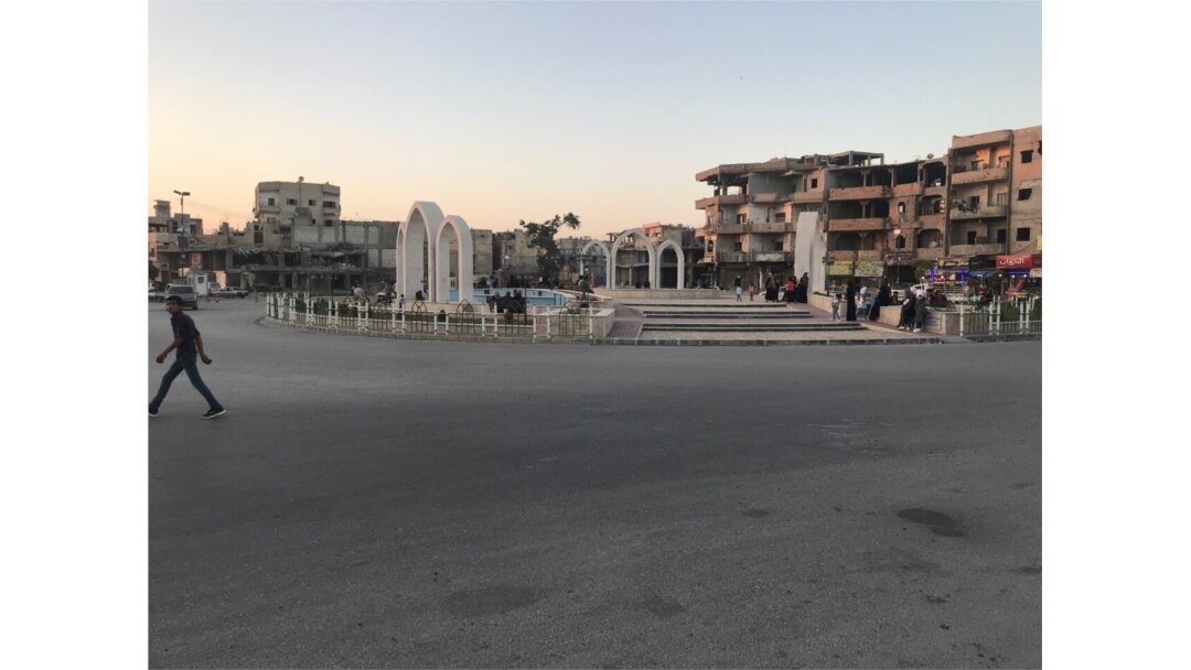 Al-Naeem Square in downtown Raqqa was turned by IS militants into a public execution ground, in Raqqa, Syria, July 20, 2019. (S. Kajjo/VOA)