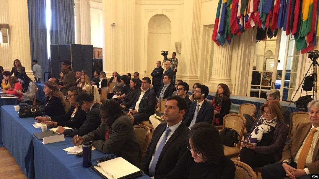 Un panel de tres expertos en derechos humanos escuchó a testigos declarar sobre abusos del poder judicial en Venezuela en audiencias para evaluar si el gobierno del presidente Nicolás Maduro debe ser llevado a la Corte Penal Internacional por crímenes de lesa humanidad.