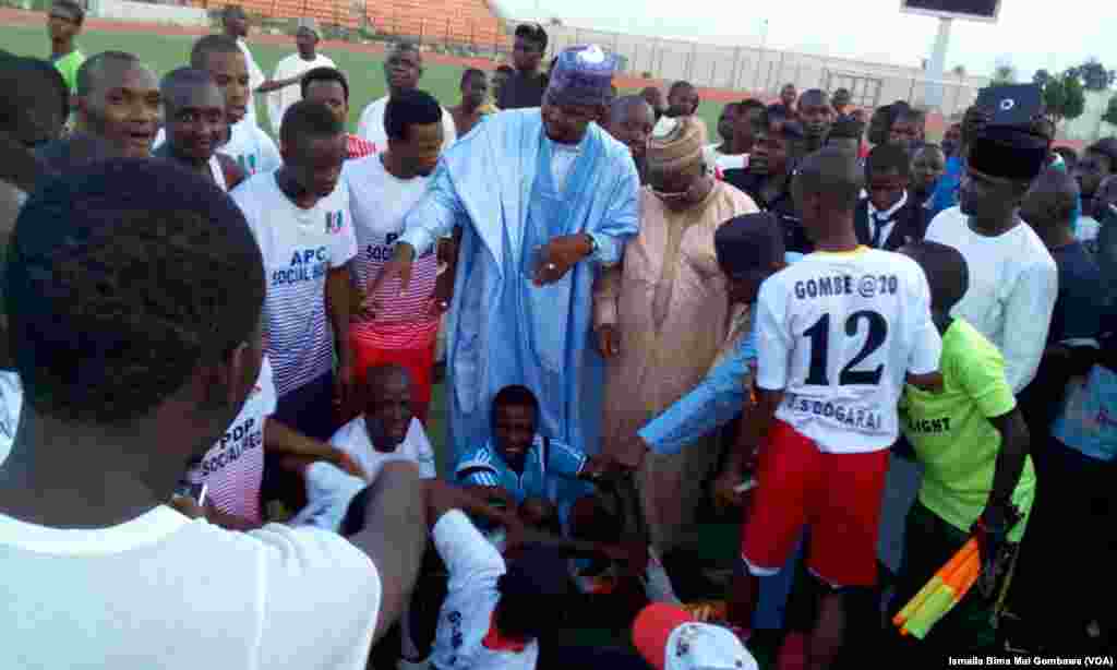 An Fafata Wasan Sada Zumunci Tsakanin Kungiyar Matasa Ta PDP Social Media Da APC Social Media Jihar Gombe