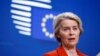 La presidenta de la Comisión Europea Ursula von der Leyen participa en una conferencia de prensa en Bruselas, Bélgica, el 17 de octubre de 2024. El bloque ha atendido distintos temas en su cumbre, entre ellas el caso venezolano.