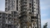 Un edificio de apartamentos dañado en el ataque con misiles rusos en Kharkiv, Ucrania, el martes 14 de mayo de 2024. (Foto AP/Andrii Marienko)