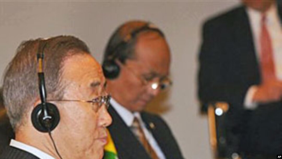 U.N. Secretary General Ban Ki-moon (L) sits listening next to Myanmar's PM Thein Sein (C-Rear) at the ASEAN-U.N. summit on the sidelines of the 17th summit of the Association of Southeast Asian Nations in Hanoi, 29 Oct 2010