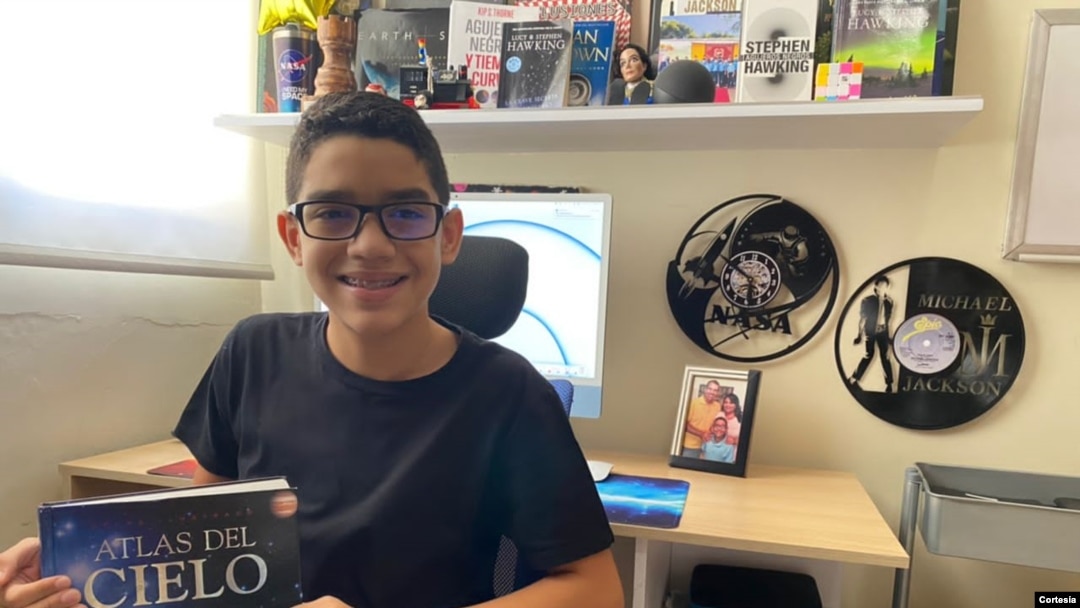 Miguel Rojas, el adolescente venezolano que descubrió un asteroide, sueña con conocer el Kennedy Space Center en Florida y participar en uno de sus campamentos de verano. [Foto: Cortesía Mary Ramos]